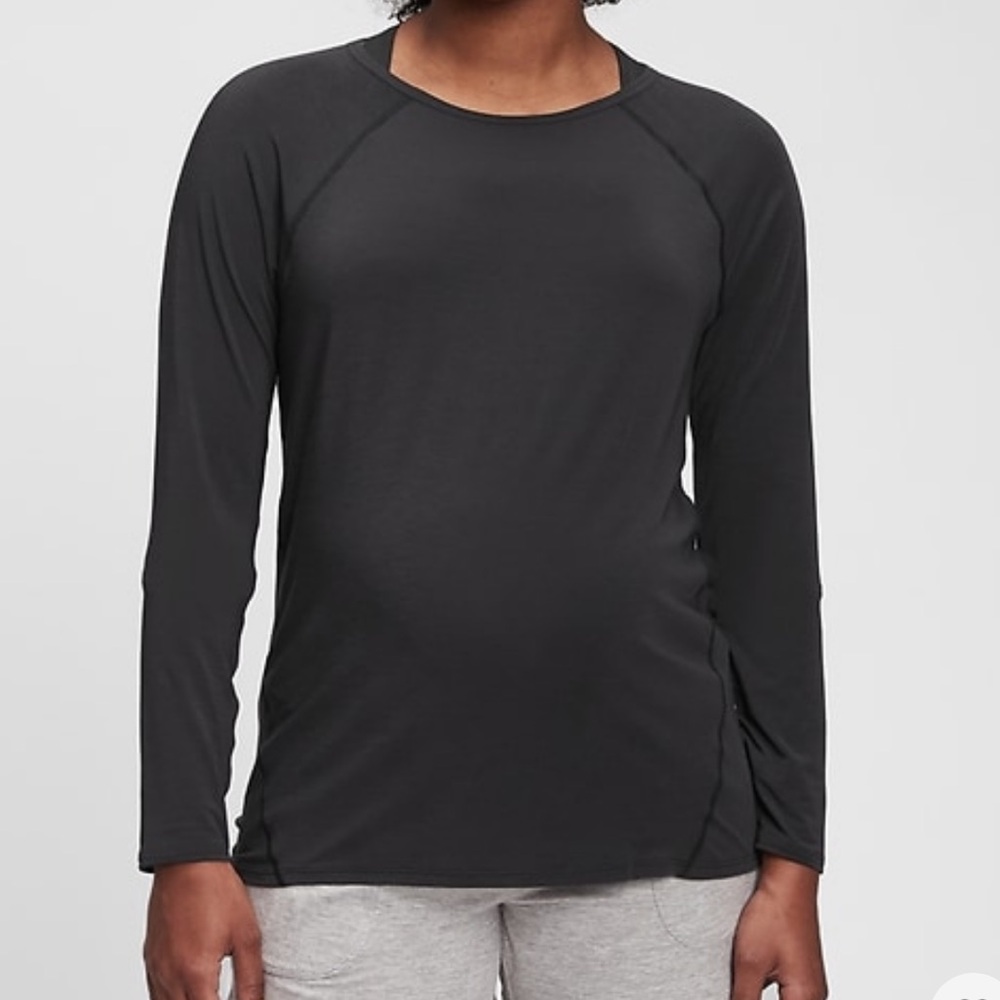 Maternity GapFit Breathe athletic shirt